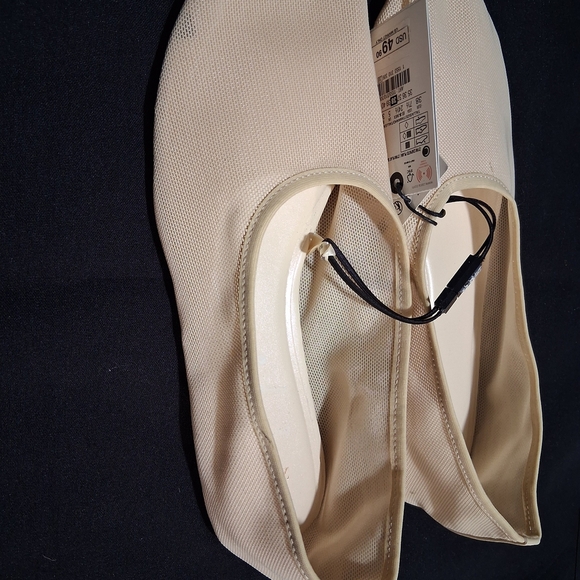 Zara Cream Minimalist Loafers Rounded Toe - Picture 5 of 8